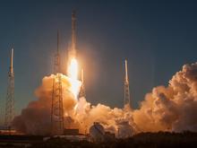 距上次爆炸熄火半年后，SpaceX成功为铱星公司发射出了“一箭十星”